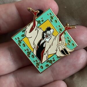 Cruella Enamel Pin